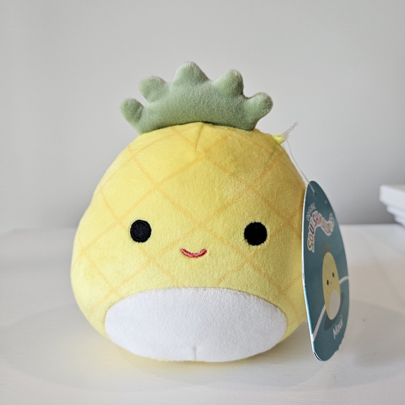 Squishmallows Maui Bundle - Picture 3 of 5